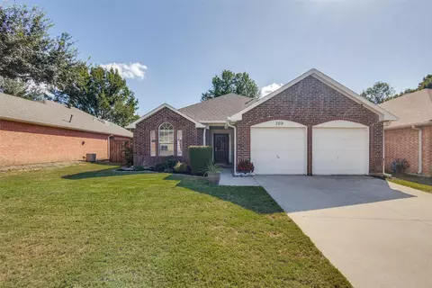 709 Paisley Dr, Flower Mound, TX 75028