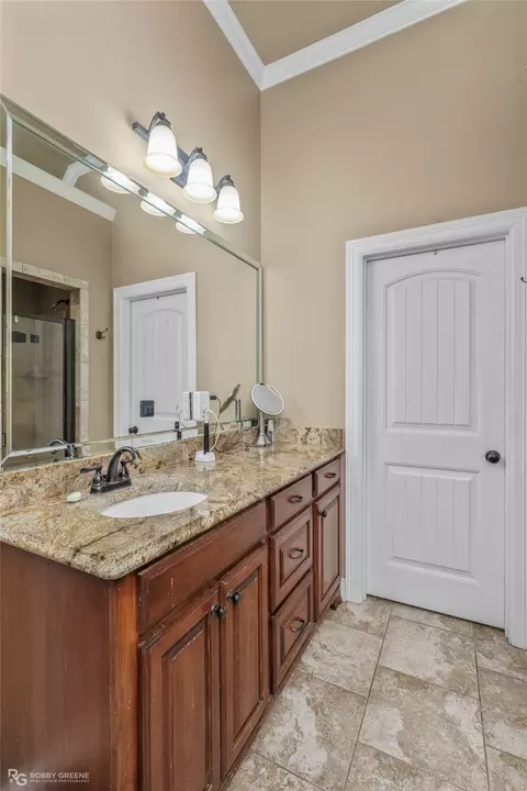 Bath - 468 Buddy Brown Rd, Minden, LA 71055 photo 2 of 6