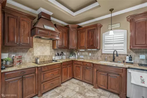 Kitchen - 468 Buddy Brown Rd, Minden, LA 71055 photo 2 of 4
