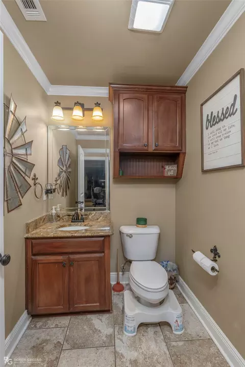 Bath - 468 Buddy Brown Rd, Minden, LA 71055 photo 4 of 6