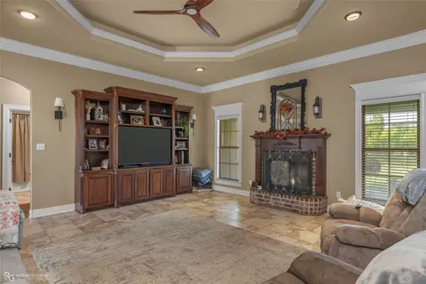 Living - 468 Buddy Brown Rd, Minden, LA 71055 photo 2 of 2