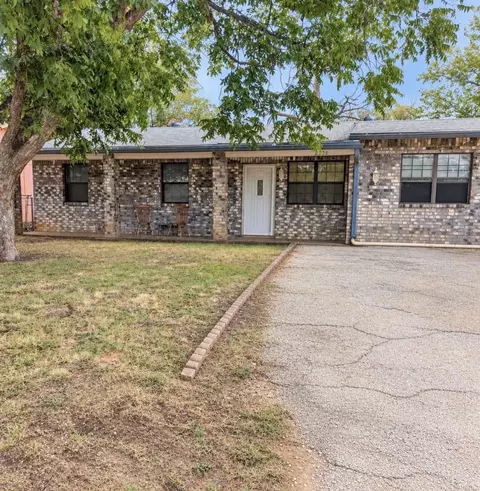 2225 Oakland Dr, Abilene, TX 79603