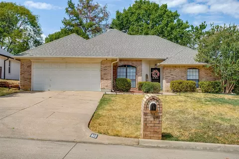 803 Water View Dr, Mansfield, TX 76063