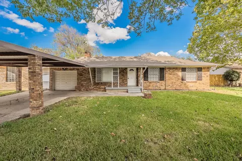 2258 Roberts Cut Off Rd, Sansom Park, TX 76114