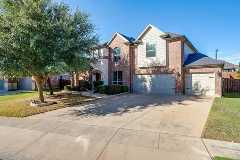 1040 Tara Dr, Burleson, TX 76028
