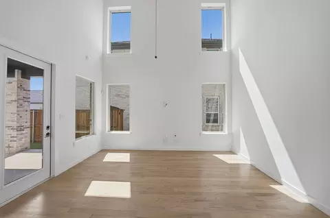Living - 800 Isabel St, Celina, TX 75009 photo 2 of 4