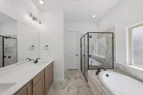 Bath - 800 Isabel St, Celina, TX 75009 photo 4 of 6