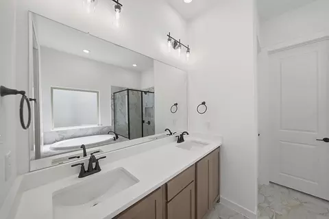 Bath - 800 Isabel St, Celina, TX 75009 photo 2 of 6