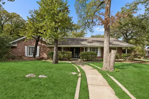 1500 Danciger Dr, Fort Worth, TX 76112