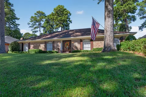 2006 S Kirkwood Dr, Shreveport, LA 71118