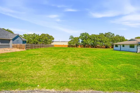 1949 N Dale Ave, Stephenville, TX 76401