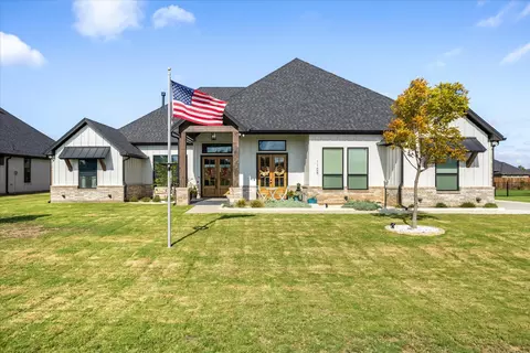 1105 Tremont Ln, Granbury, TX 76049