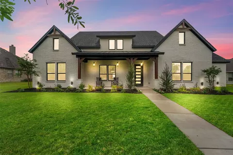 Exterior - 1018 Devonshire Dr N, Forney, TX 75126 photo 2 of 3