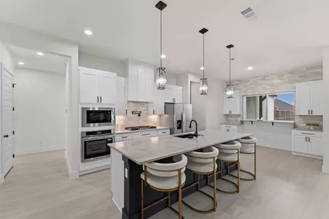 Kitchen - 1018 Devonshire Dr N, Forney, TX 75126 photo 2 of 6