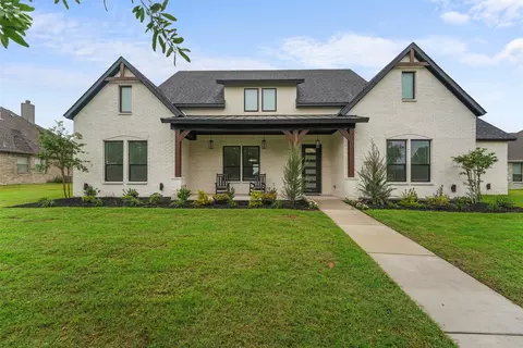 Exterior - 1018 Devonshire Dr N, Forney, TX 75126 photo 3 of 3