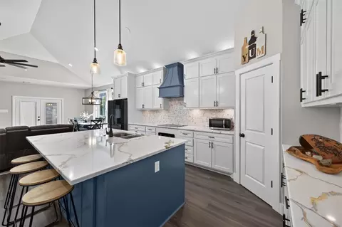 9116 Beckleycrest Ave, Dallas, TX 75232