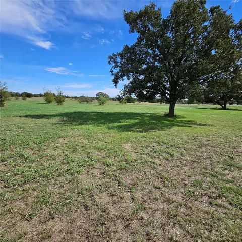 160 Rolling Hills Blvd, Alvord, TX 76225
