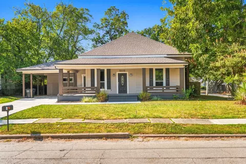 2115 Walworth St, Greenville, TX 75401
