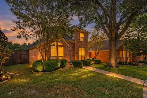 305 Moss Hill Rd, Irving, TX 75063