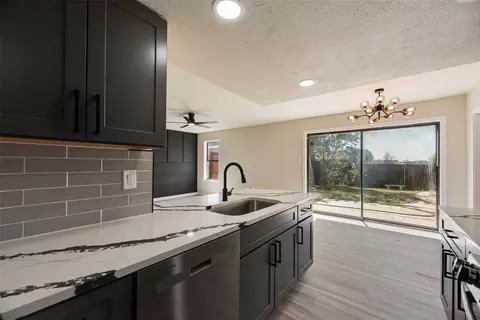 1700 Hartford Dr, Carrollton, TX 75007