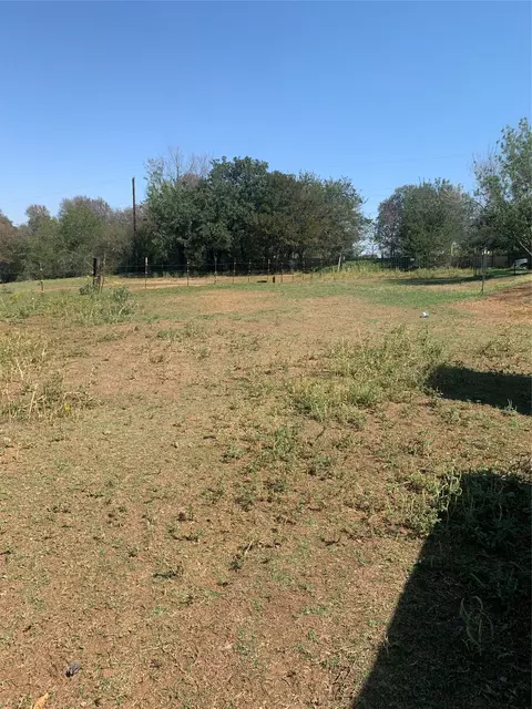 816 Wilson Dr, Mansfield, TX 76063