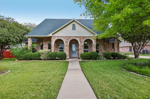 6324 Canyon Trl, Lake Worth, TX 76135