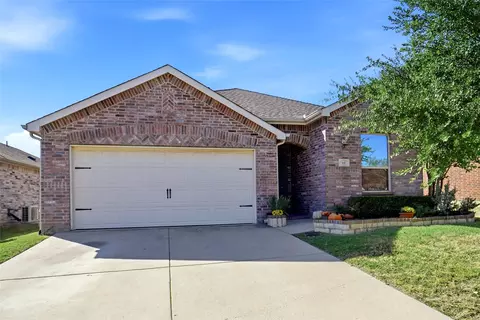 648 Bareback Ln, Fort Worth, TX 76131