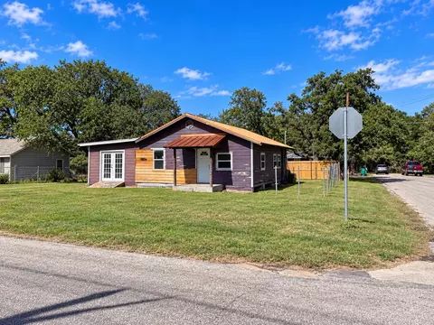415 E Clifton St, Stephenville, TX 76401