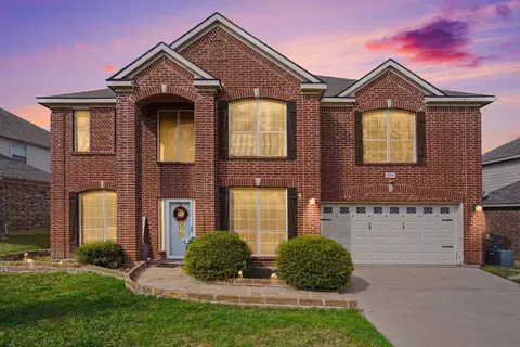 5004 Valleyside Dr, Fort Worth, TX 76123