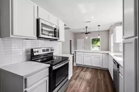 827 W Ellis St, Sherman, TX 75092