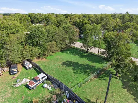 1109 Alvarado St, Cleburne, TX 76031 photo 6