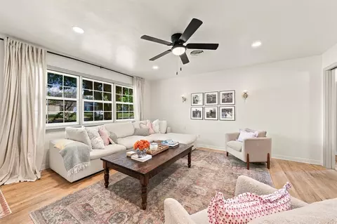 Living - 3821 Cobbs Dr, Waco, TX 76708 photo 2 of 3