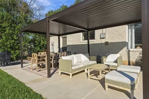 Exterior - 3821 Cobbs Dr, Waco, TX 76708 photo 4 of 9