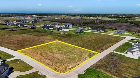 707 Freedom Ln, Nevada, TX 75173
