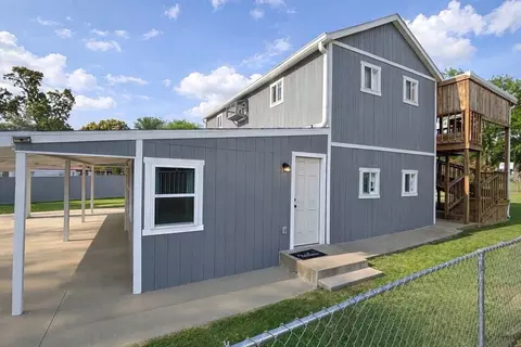 Exterior - 400 Comanche, Quitman, TX 75783 photo 5 of 10