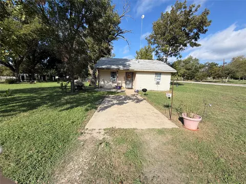 1105 Alexander, Morgan, TX 76671