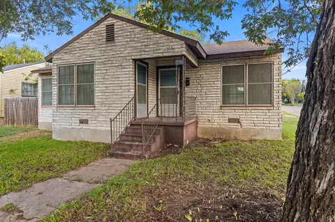 Exterior - 2701 Windsor Ave, Waco, TX 76708 photo 3 of 7