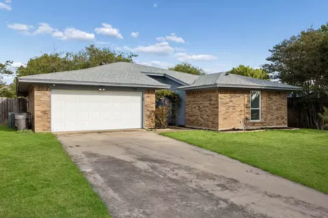 7204 Misty Meadow Dr S, Fort Worth, TX 76133