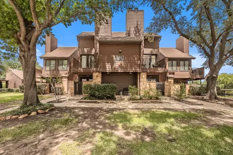 1712 Baird Farm Cir #2205, Arlington, TX 76006