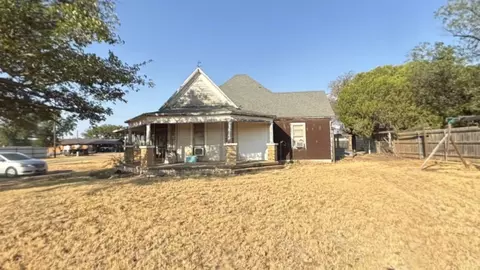 311 S Walton St, Roby, TX 79543