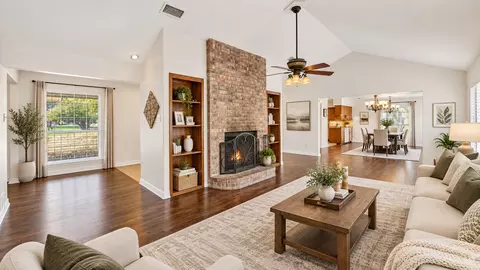 2351 Jenson Ct, Fort Worth, TX 76112