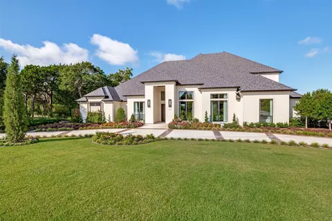 819 Bluff Ridge Dr, Cedar Hill, TX 75104