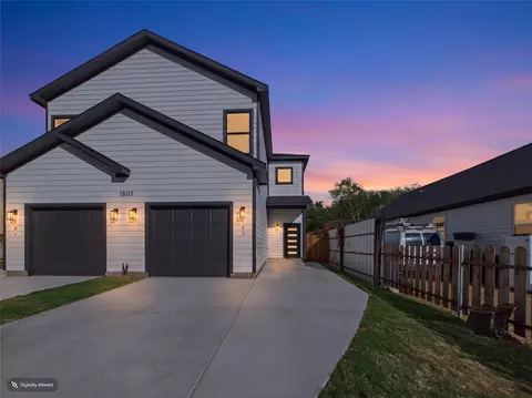 1805 Ash Crescent St, Fort Worth, TX 76104