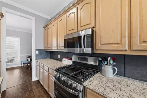 Kitchen - 130 View Point Ct, Aledo, TX 76008 photo 3 of 3