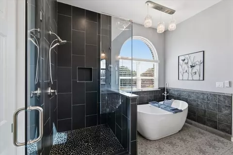 Bath - 130 View Point Ct, Aledo, TX 76008 photo 1 of 6