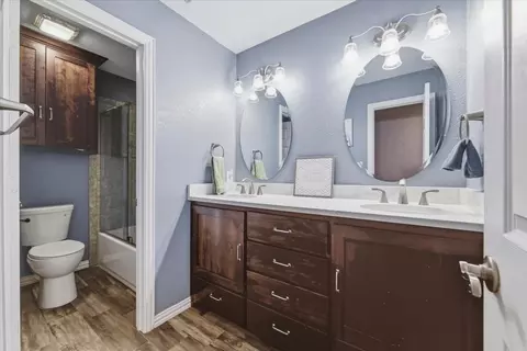 Bath - 130 View Point Ct, Aledo, TX 76008 photo 5 of 6