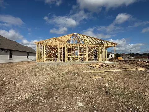 Exterior - 116 Jenjira Way, Mcgregor, TX 76657 photo 4 of 5