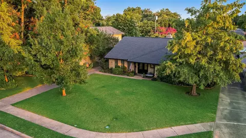 620 Cox Dr, Irving, TX 75062