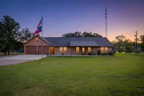 127 Brown Ln, Poolville, TX 76487