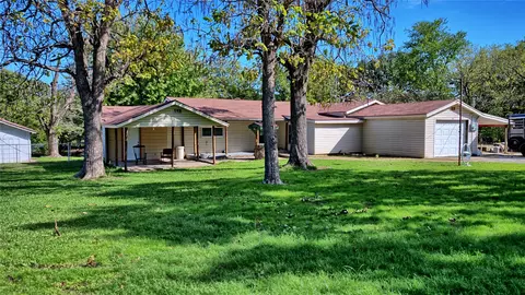 415 S Union St, Montague, TX 76251